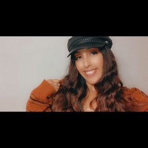 Meet your Posher, Desiree